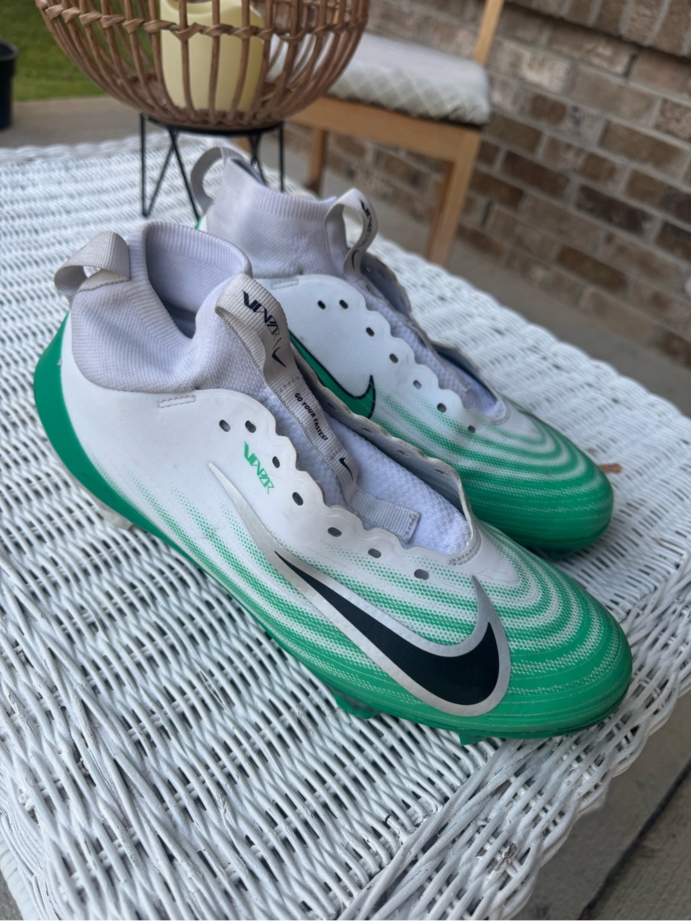 Nike Vapor Pro 1 Football Cleats White Stadium Green HM8850-100 Men’s 9